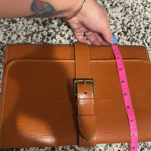 LOUIS VUITTON Epi Trousse Plant Clutch Bag Noir LV - Picture 11 of 11